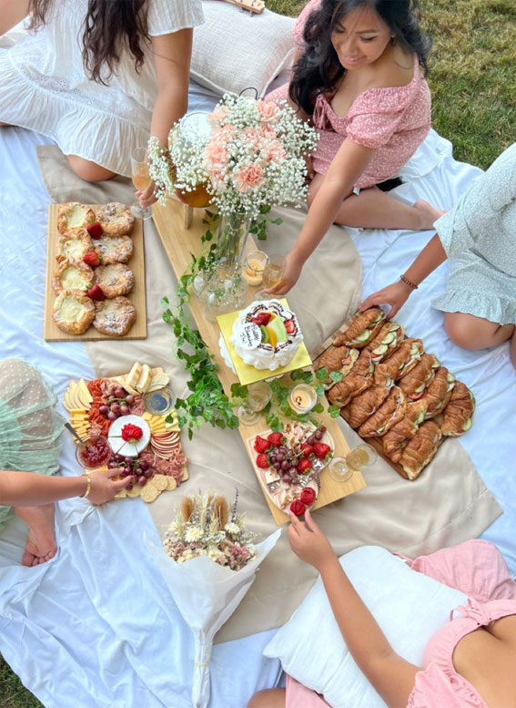 Sun-Kissed Summers Embracing the Aesthetics of a Radiant Season : Summer Picnic with Friends