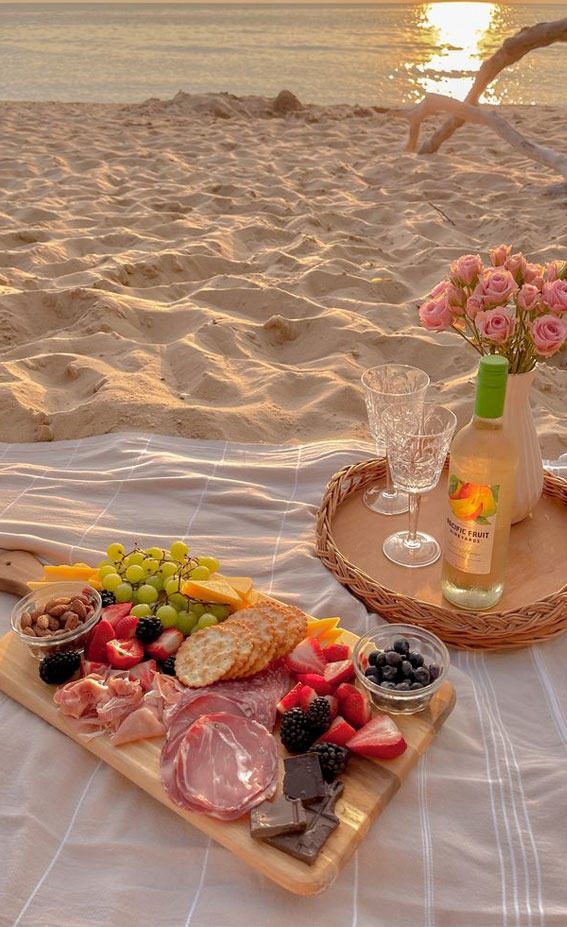 Discovering the Essence of Aesthetic Summer : Romantic Picnic on The Beach