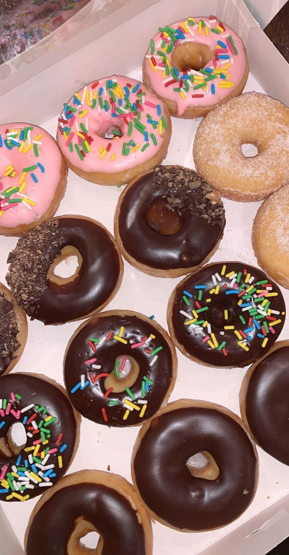 Irresistible Food Cravings Unveiled : Chocolate & Strawberry Donuts