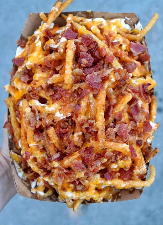 Irresistible Food Cravings Unveiled : Bacon & Cheesy Chips