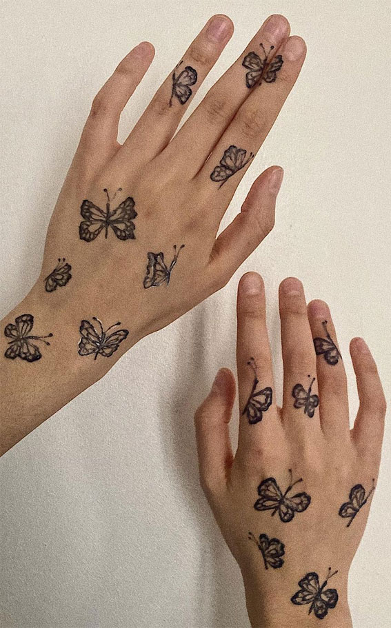 59 Timeless Pattern and Artistry Henna Designs : Graceful butterflies