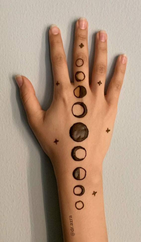 59 Timeless Pattern and Artistry Henna Designs : Phases of the moon