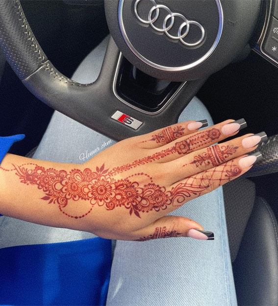 59 Timeless Pattern and Artistry Henna Designs : Floral Red Henna