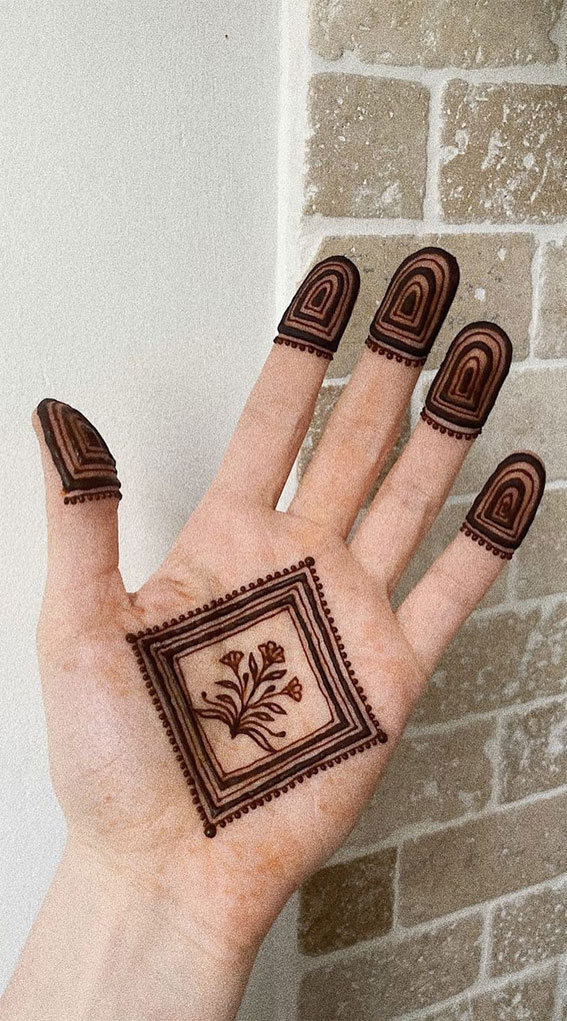 59 Timeless Pattern and Artistry Henna Designs : Floral in Geometric Frame