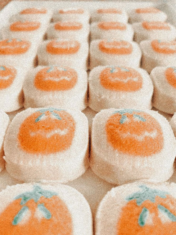 Capturing the Aesthetics of the Fall Season : Yummy Pumpkin Cookies