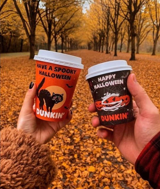 Capturing the Aesthetics of the Fall Season : Dunkin Coffee Halloween Cups