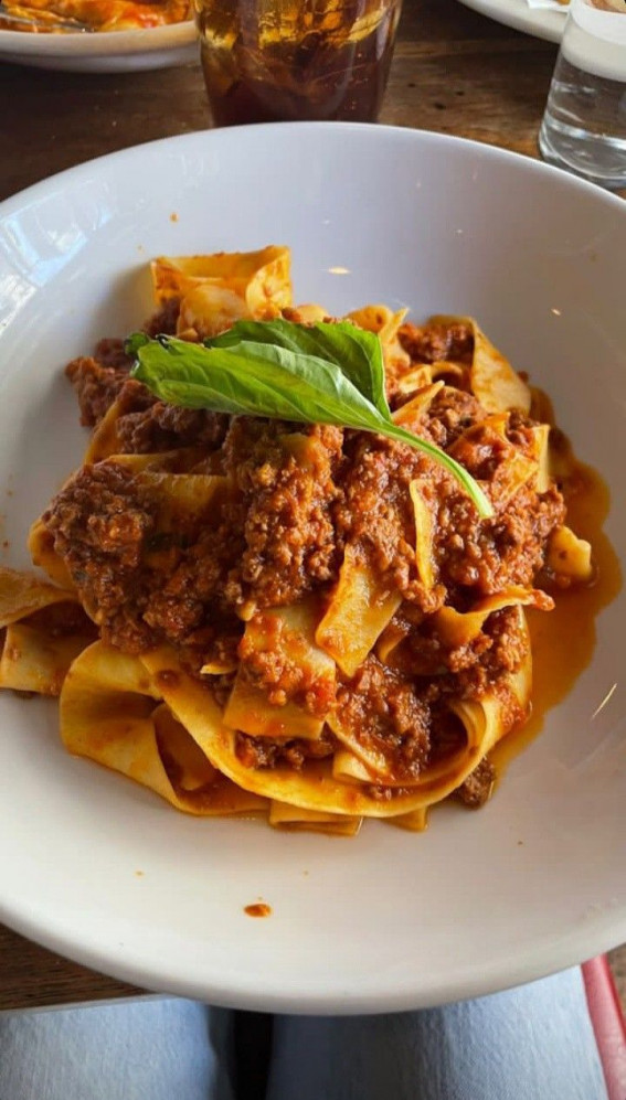 Irresistible Food Cravings Unveiled : Pasta with Meat Sauce