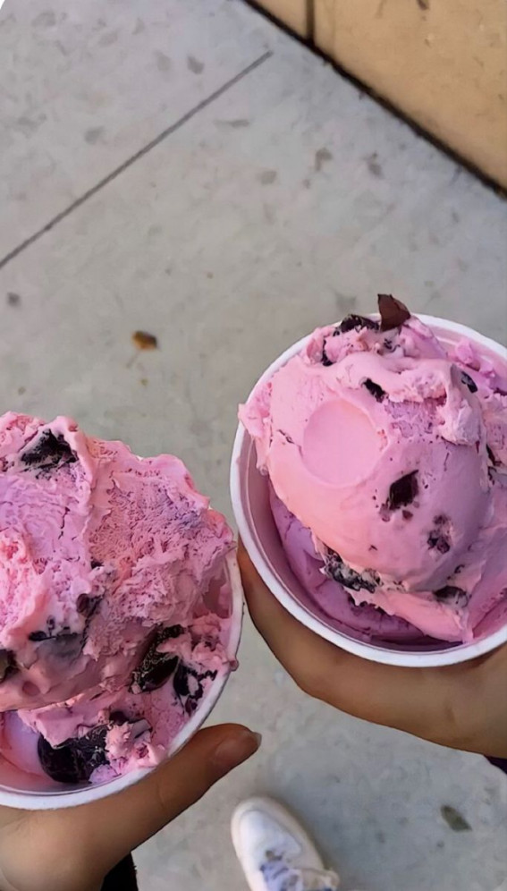Irresistible Food Cravings Unveiled : Strawberry Choc Chips