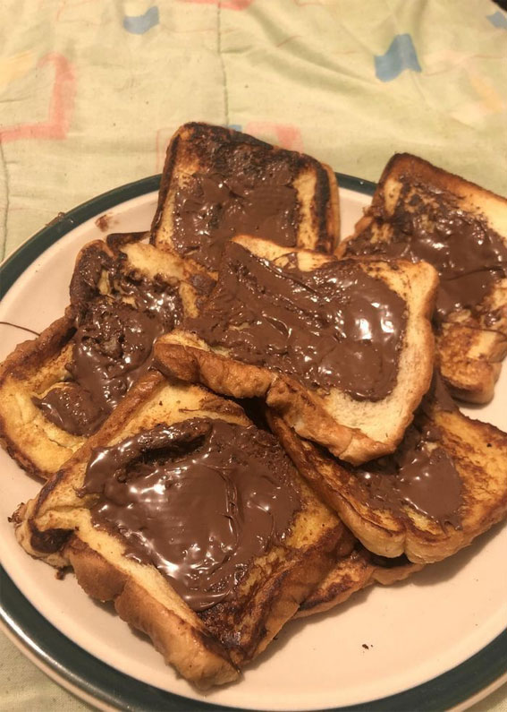 Indulgent Eats 50+ Foodgasmic Delights : Toasted with Chocolate Spread