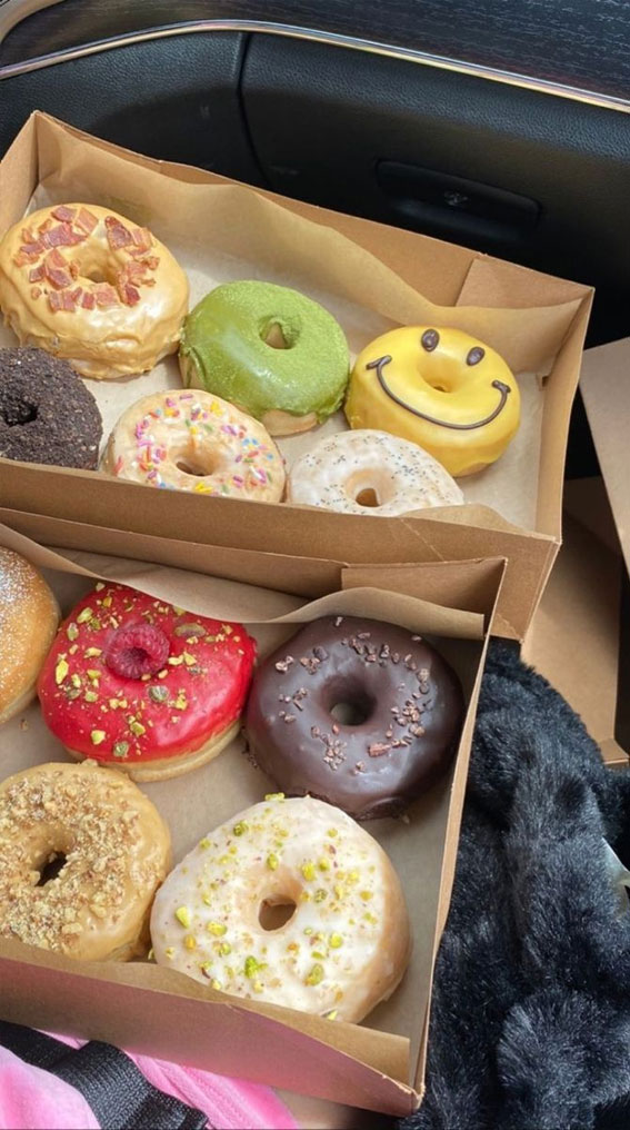 Indulgent Eats 50+ Foodgasmic Delights : Smiley Donut