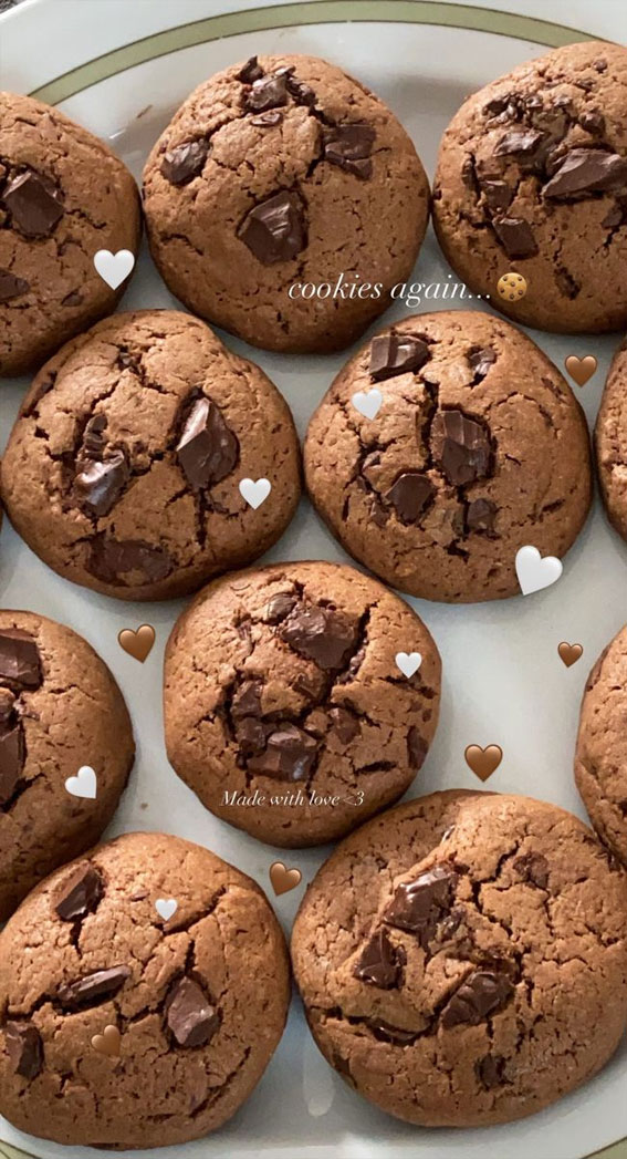 Indulgent Eats 50+ Foodgasmic Delights : Chocolate Chip Cookies