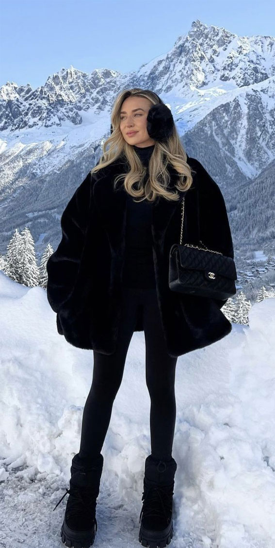 Black monochromatic outfit, winter outfit ideas, what to wear in winter, black monochromatic winter outfit ideas