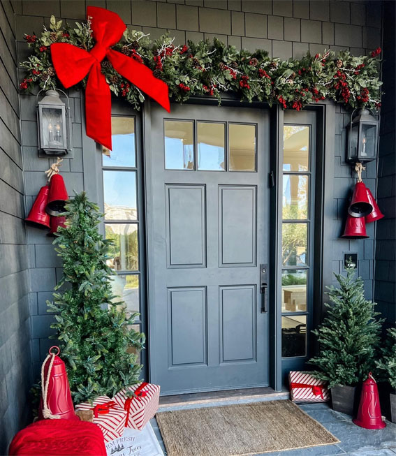 Festive Entryways: Creative Christmas Front Door Decor Inspirations