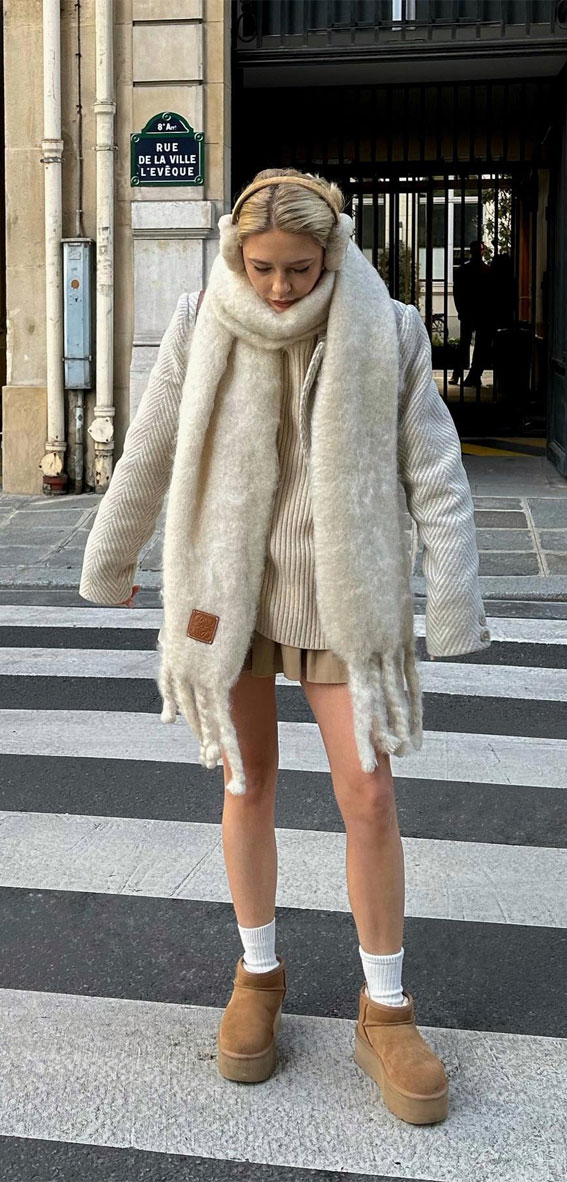 neutral winter outfit, mini skirt winter outfit, mini skirt winter fashion, skirt winter outfit, mini skirt fashion,  fashion winter trends