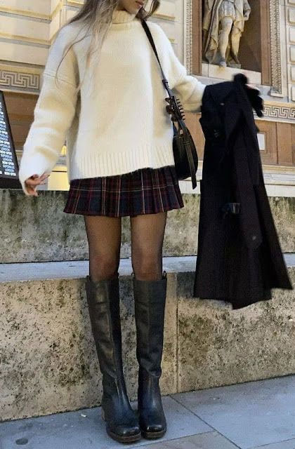 mini skirt winter outfit, mini skirt winter fashion, skirt winter outfit, mini skirt fashion, mini skirt leather jacket, fashion winter trends