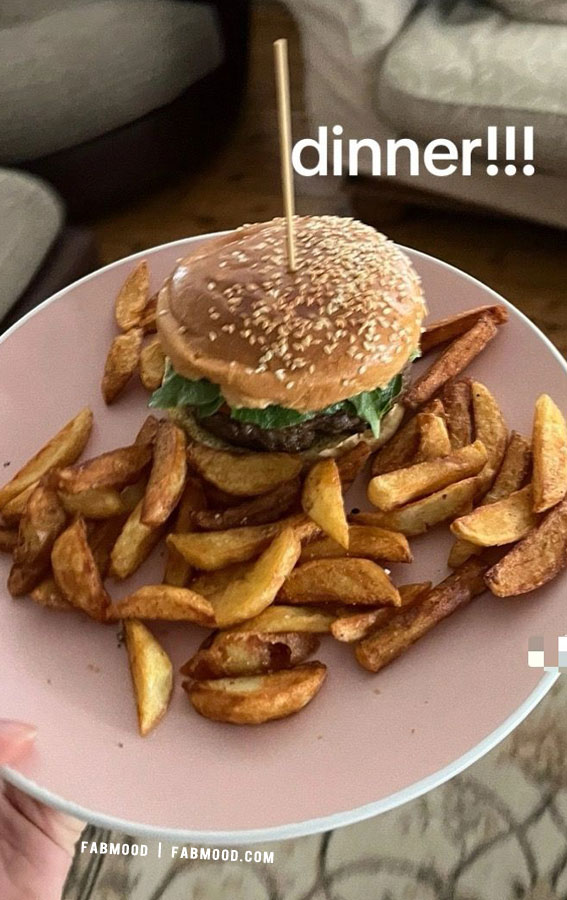 Temptation on a Plate Food Snapshot : Burger & Chips