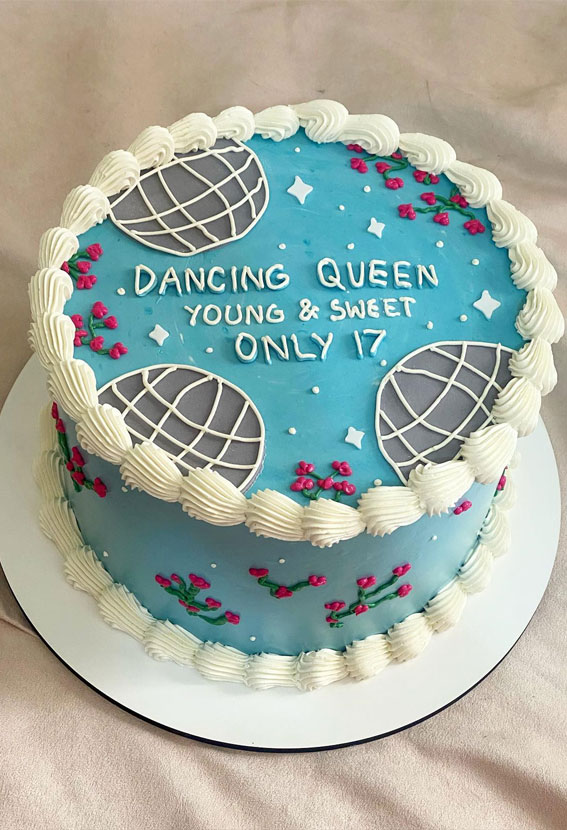 dancing queen birthday cake, dancing queen themed birthday cake, 17th birthday cake ideas, dancing queen cake for 17th birthday, seventeenth birthday cake theme, sweet 17th birthday, dancing queen cake for seventeenth birthday, blue birthday cake, disco ball birthday cake