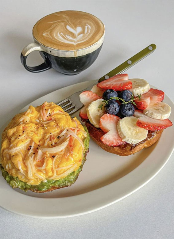 Exploring the Health Benefits of Wholesome Breakfast Bowls : Sweet and Savory Bagel Duo