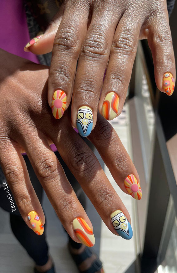 28 Trendy Retro Nails Inspired By The Past : 70s Inspired Nails