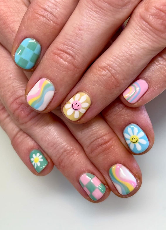 28 Trendy Retro Nails Inspired By The Past : Playful Mix n Match Short Nails