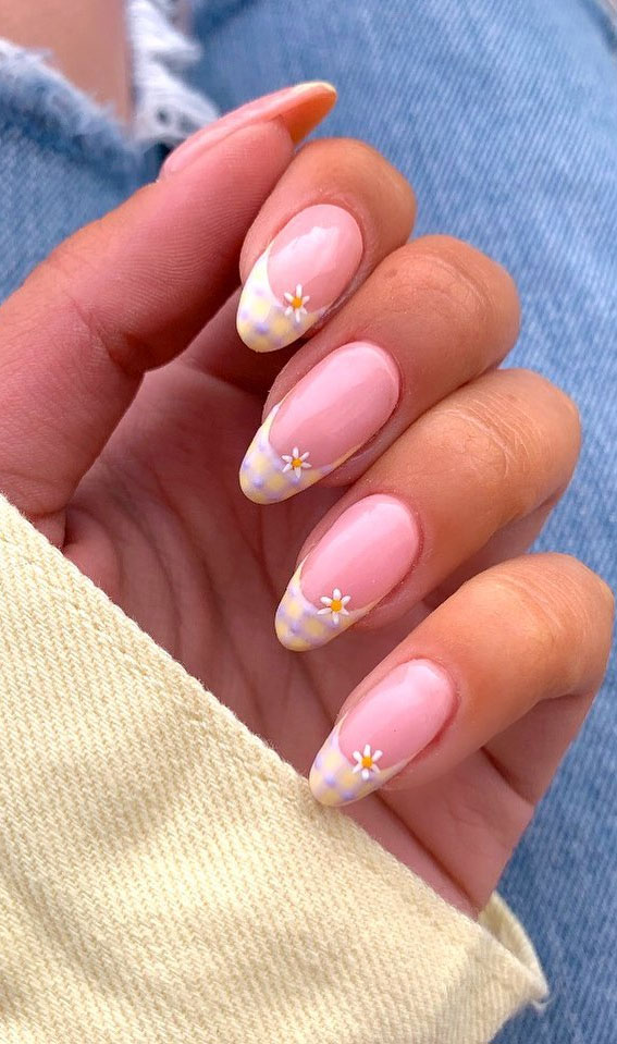 28 Trendy Retro Nails Inspired By The Past : Lilac & Yellow Gingham French Tips