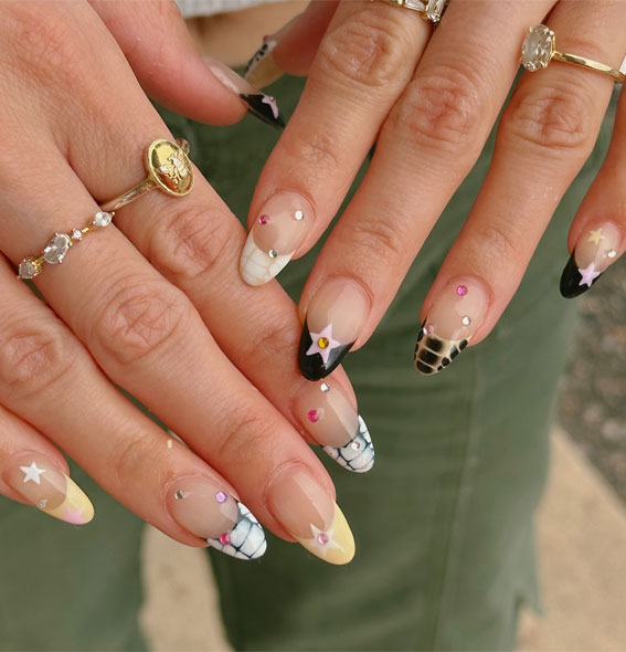 28 Trendy Retro Nails Inspired By The Past : Retro Croc Print Tip Nails