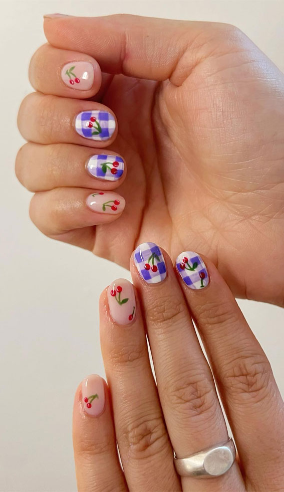28 Trendy Retro Nails Inspired By The Past : Picnic Vibe Nails